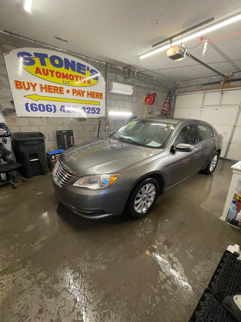 2013 Chrysler 200 Touring