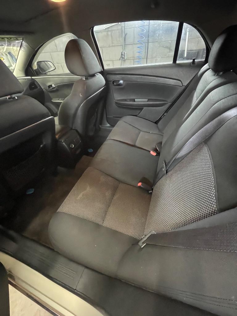 2011 Chevrolet Malibu 1LT - Photo 6